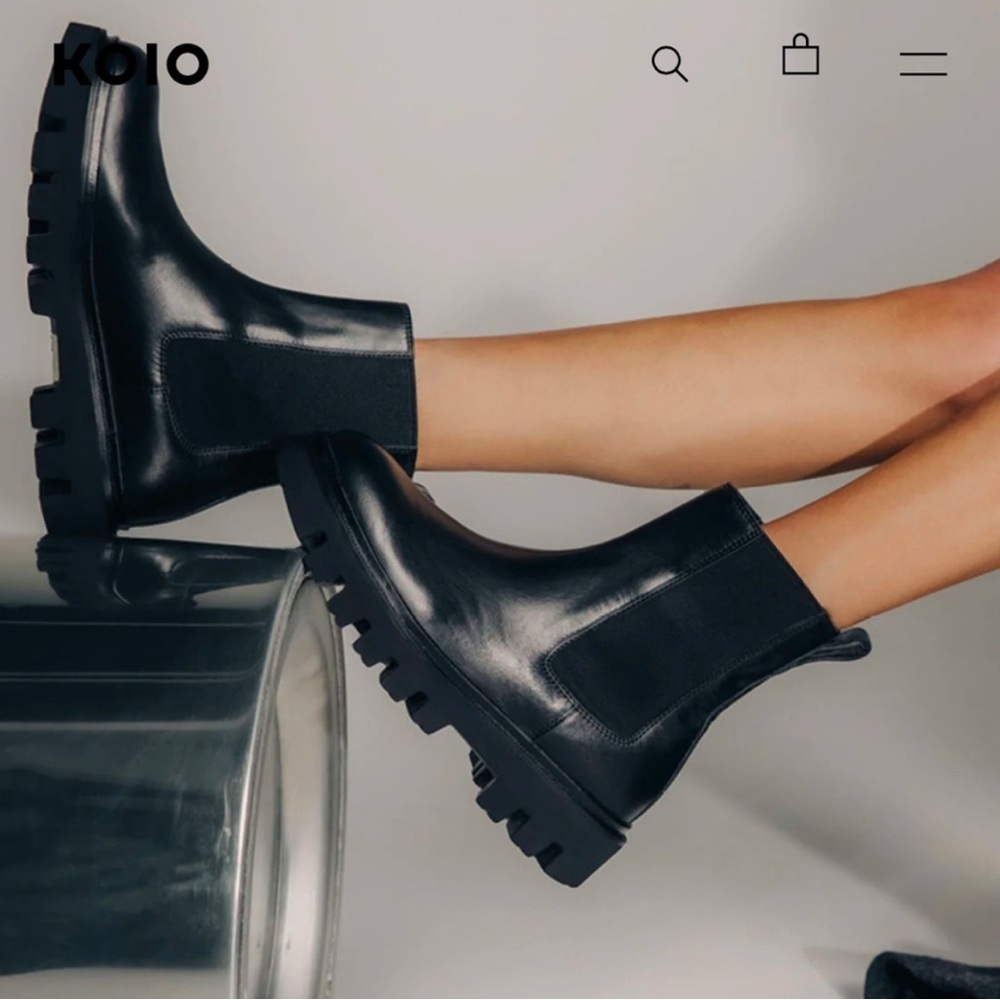 KOIO - NWT Women's Glossy Black Ankle Boots